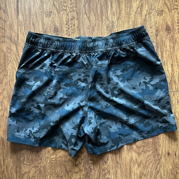 HUMANKIND  Boardshort 5” in Black Camo, Size Large, swim bottoms, gym shorts - Picture 8 of 10